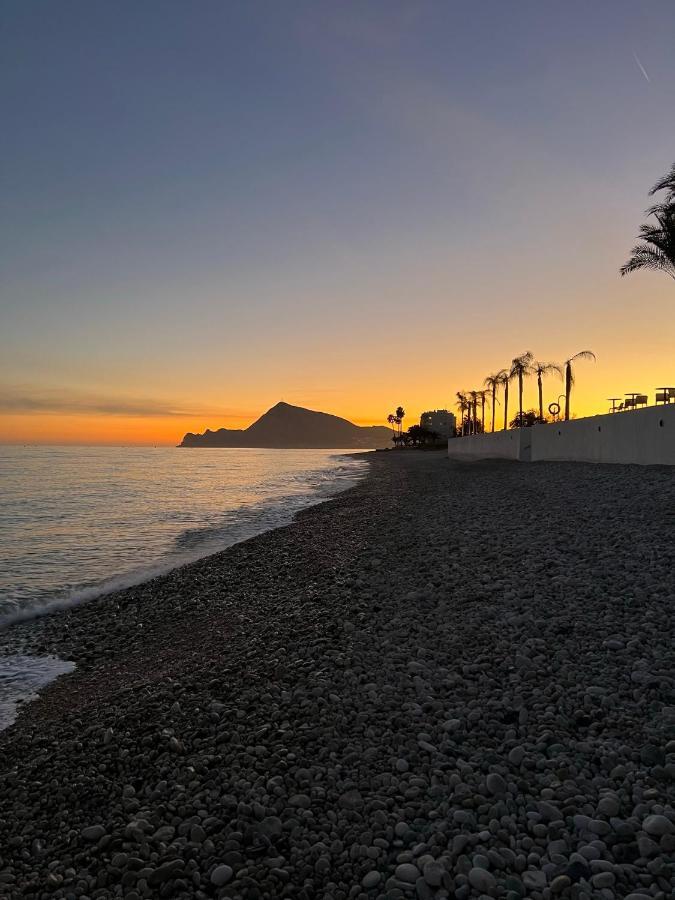 *Blue Sea Studio Altea * At The Beach Экстерьер фото
